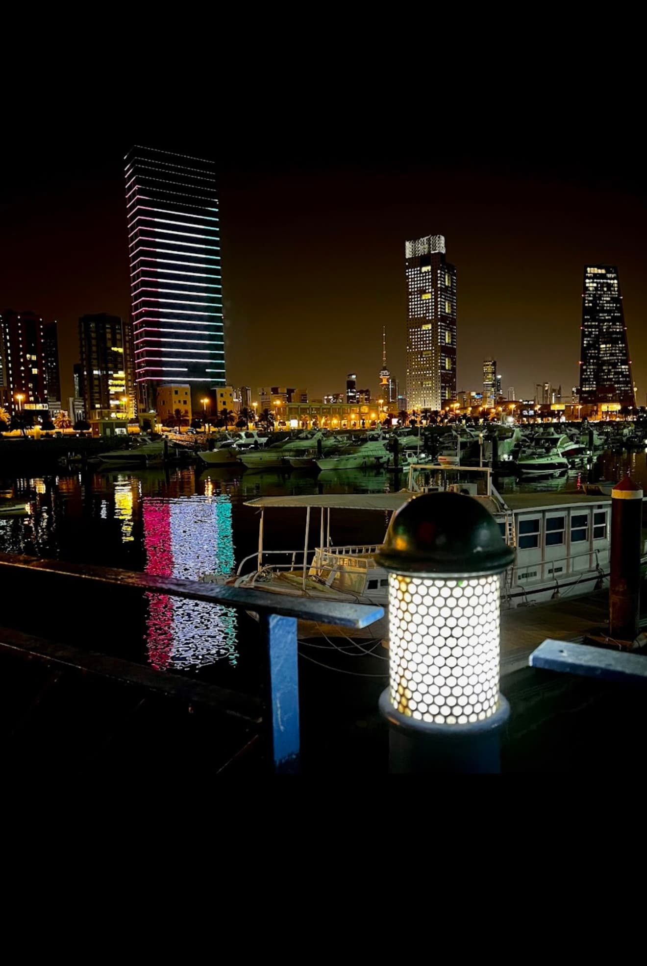 Souk Sharq Marina - 01K1X6EQH2DCXP2H7Y0P25887Y.jpeg
